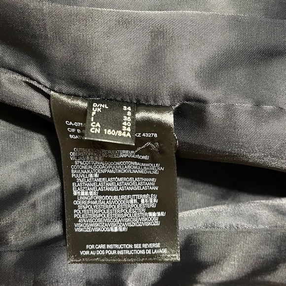 Dresses 3 for $50
Women's MEXX Red Geometric Lined Suit Blazer 4 Lined Shirt 6 - Picture 3 of 5